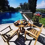 Escondida Bed & Breakfast 4*