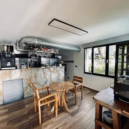Couette-café Escondida 4*