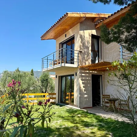 Escondida Bed & Breakfast 4*