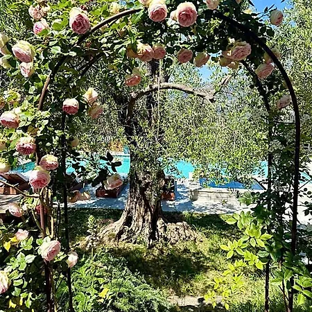 Escondida Couette-café 4*