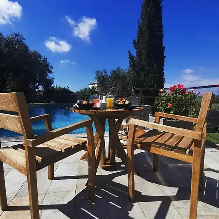 Couette-café Escondida 4*