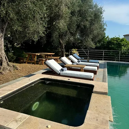 Escondida Bed & Breakfast